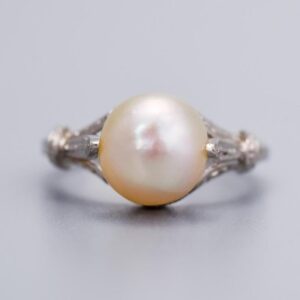 Platinum Art Deco Pearl Ring C1920