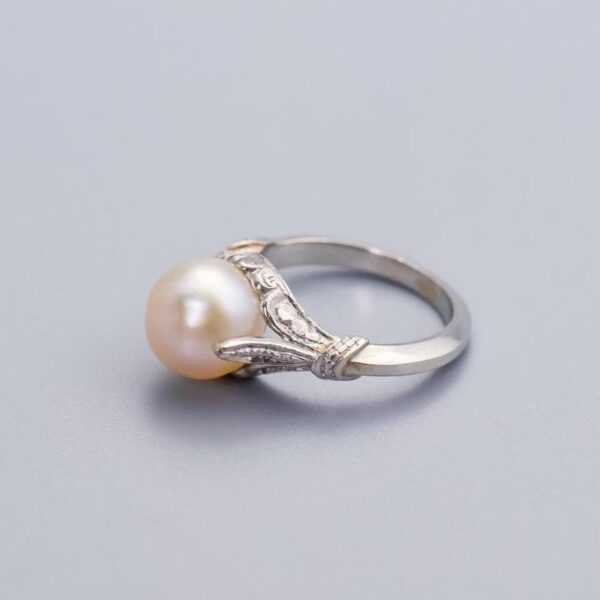 Platinum Art Deco Pearl Ring C1920
