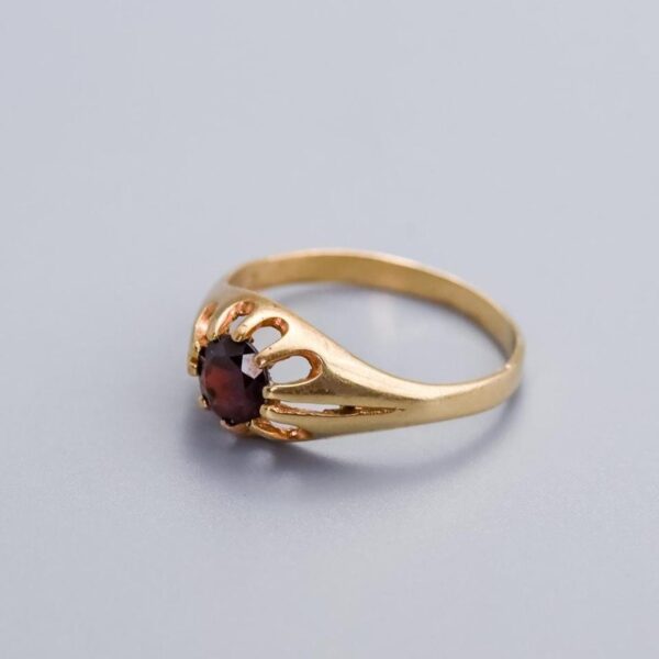 9K Gold Red Garnet Ring