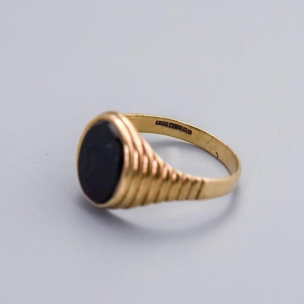 9K Gold Onyx Signet Ring