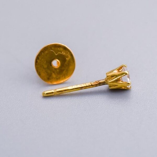 18K Gold Diamond Stud Earrings