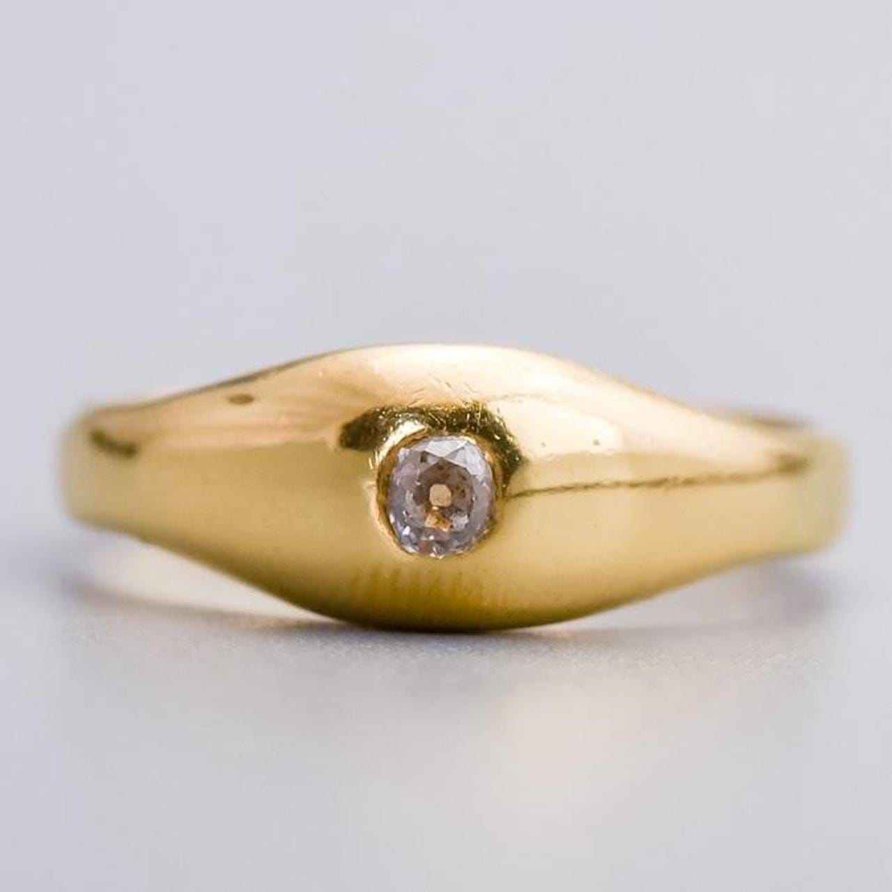 18K Gold Antique Diamond Gypsy Ring