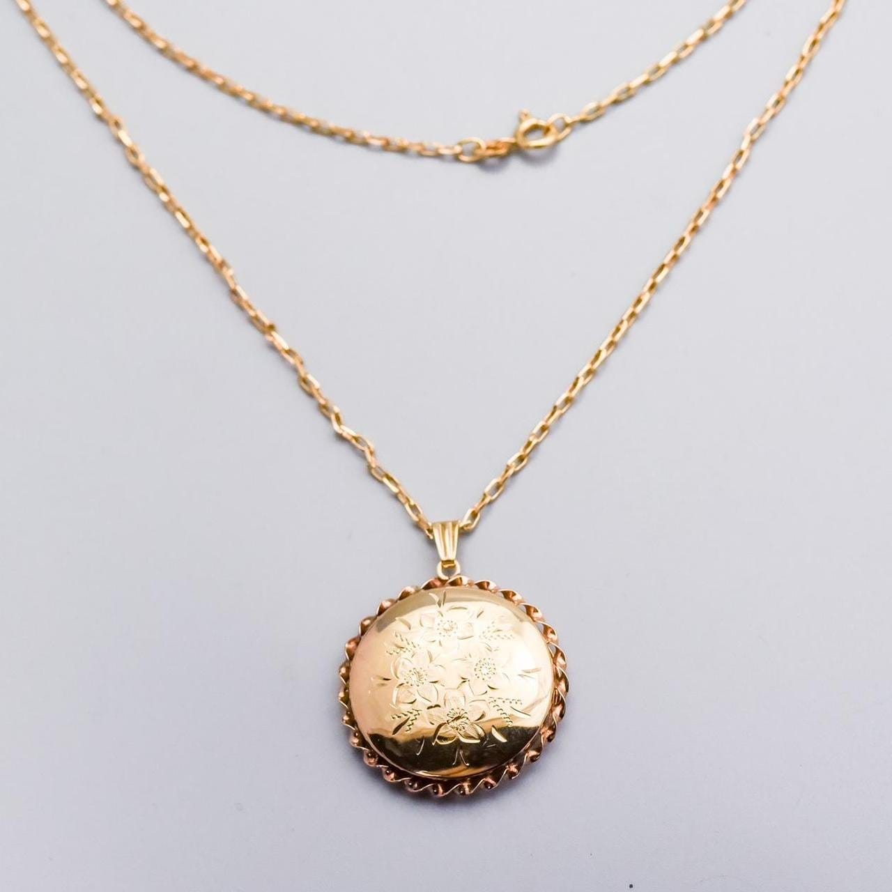 9K Gold Locket Necklace