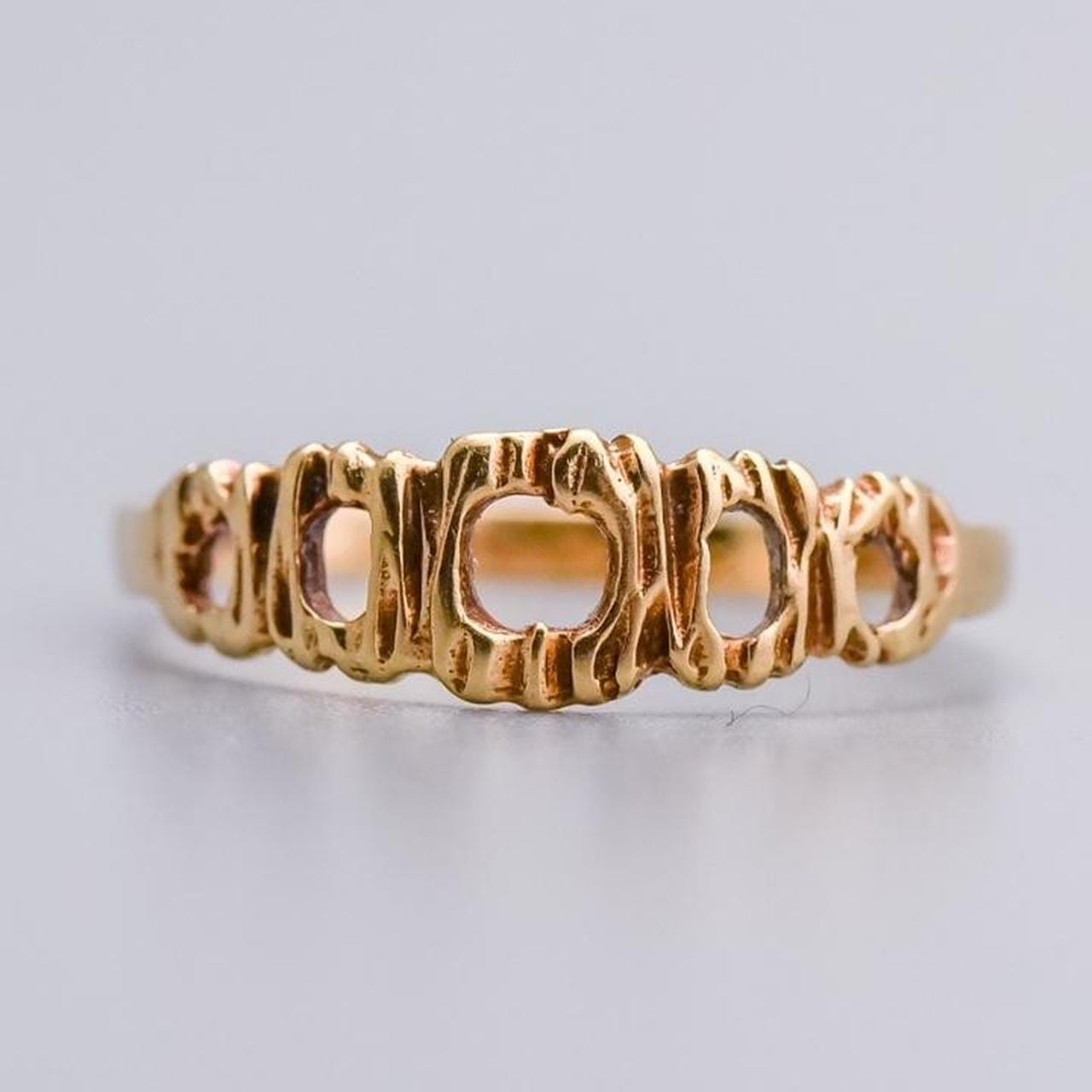 9K Gold Textured Cutout Ring