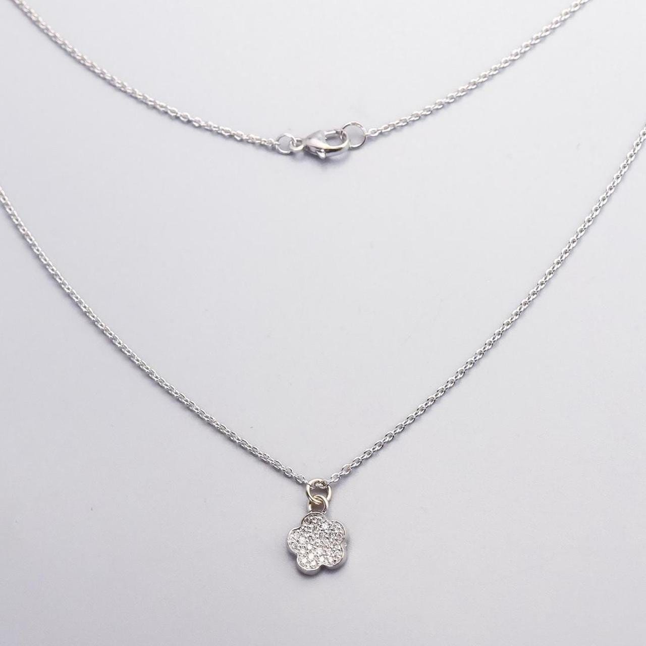 18K White Gold Diamond Flower Pendant Necklace