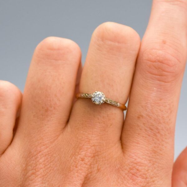 18K Gold Art Deco Diamond Ring
