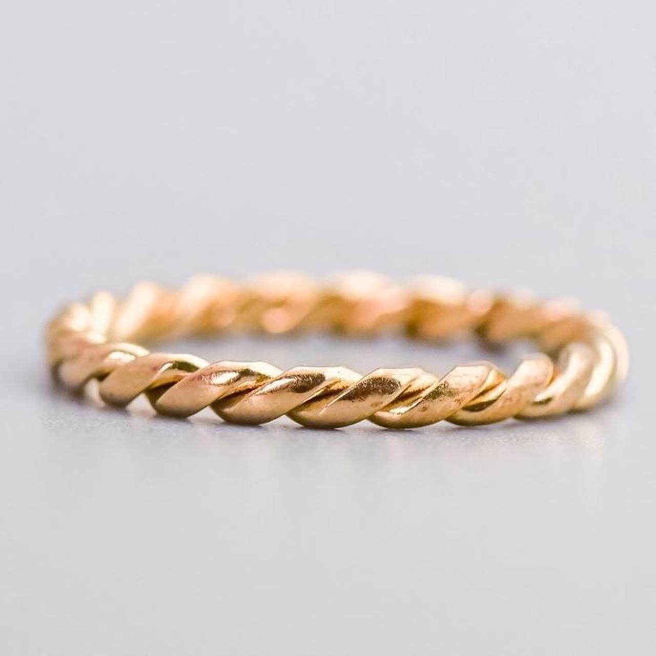 9K Gold Twisted Band
