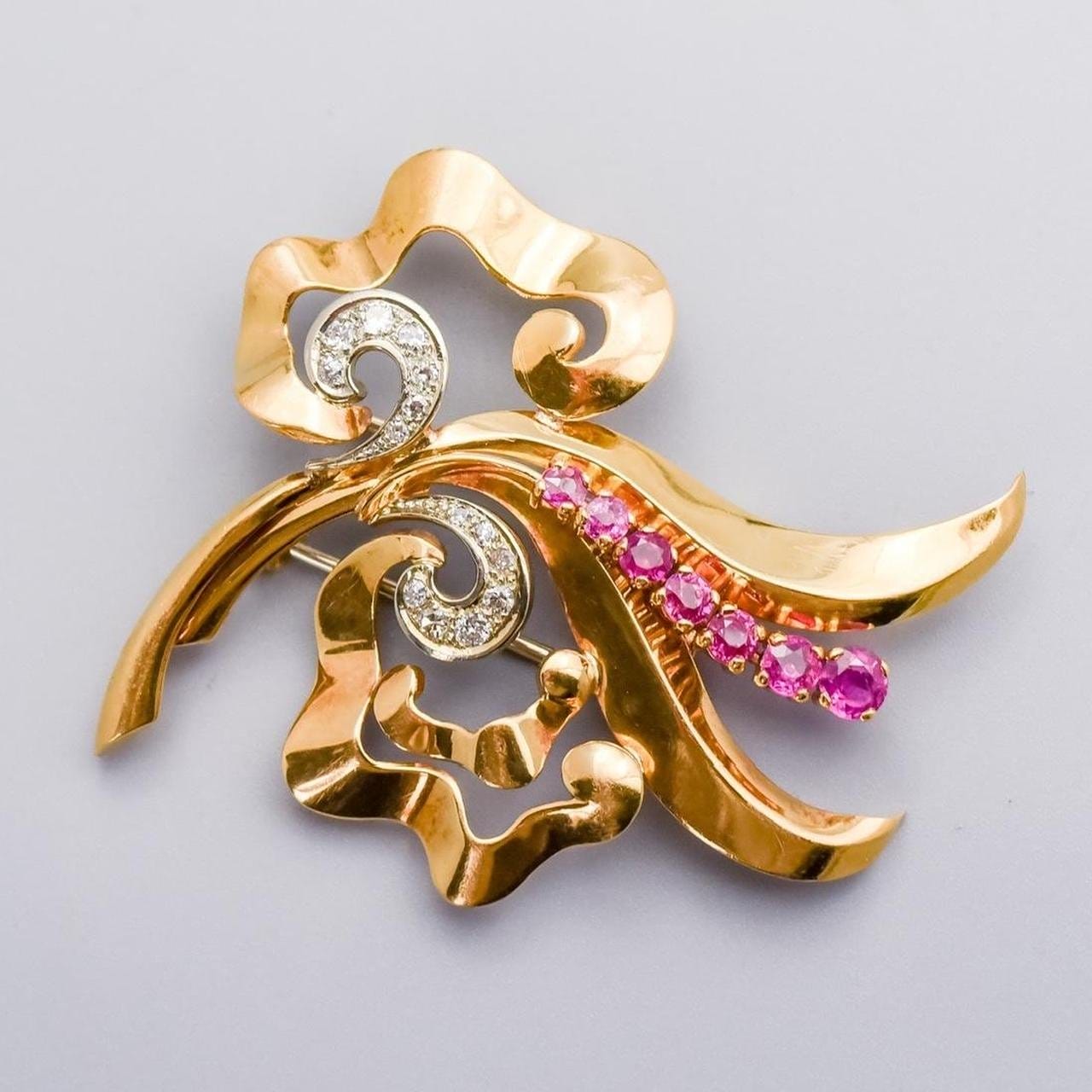 18K Gold Diamond & Ruby Ribbon Brooch