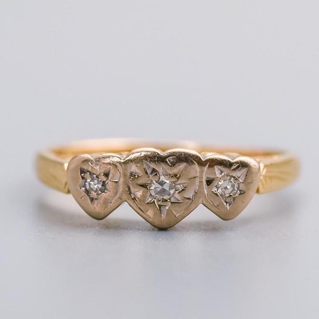 18K Gold Diamond Heart Ring