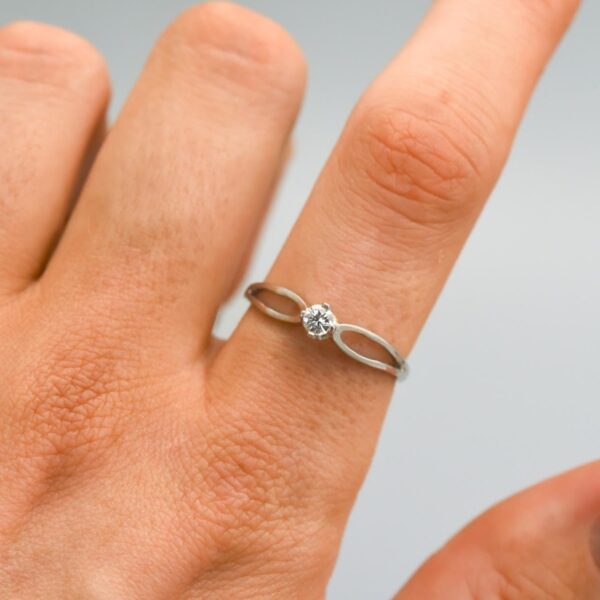 Platinum Diamond Solitaire Ring