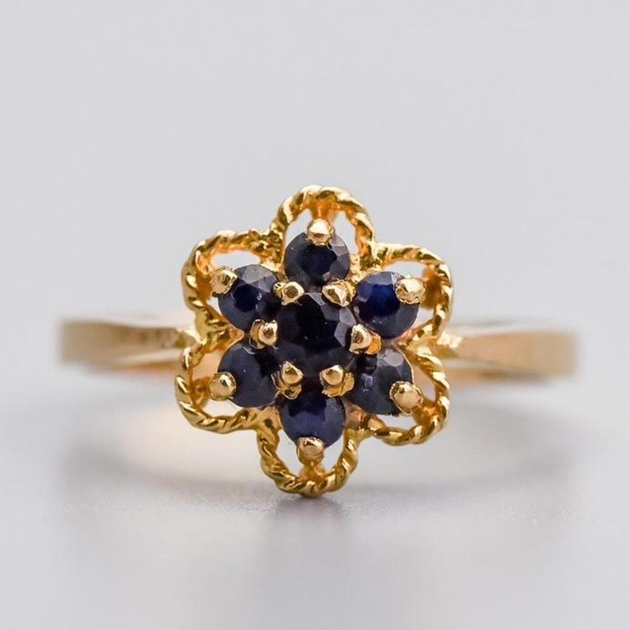 9K Gold Sapphire Flower Ring
