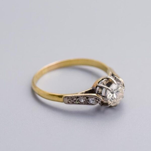 18K Gold Art Deco Diamond Ring