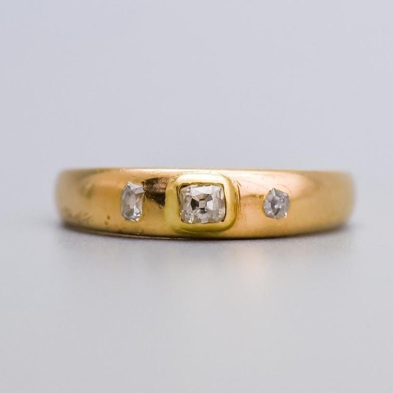 18K Gold Antique Diamond Trilogy Ring