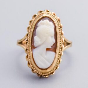 9K Gold Cameo Ring