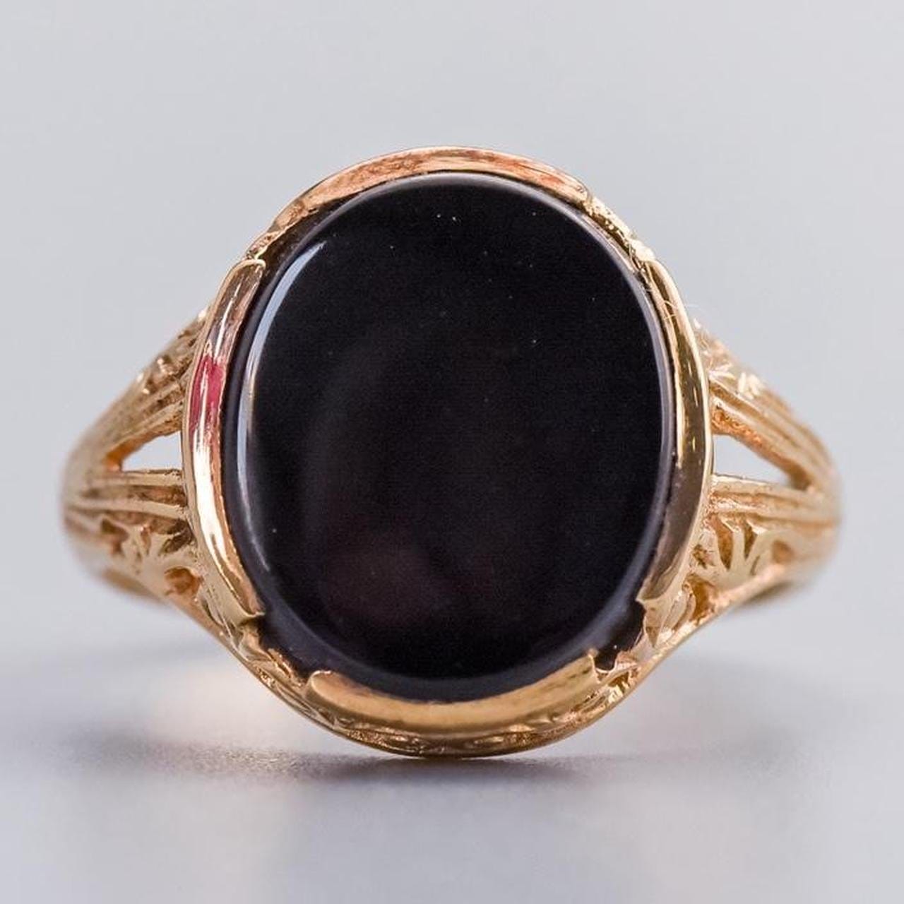9K Gold Black Onyx Signet Ring