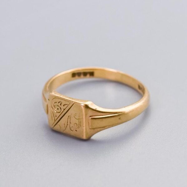 9K Gold Square Signet Ring
