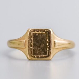 9K Gold Rectangular Signet Ring