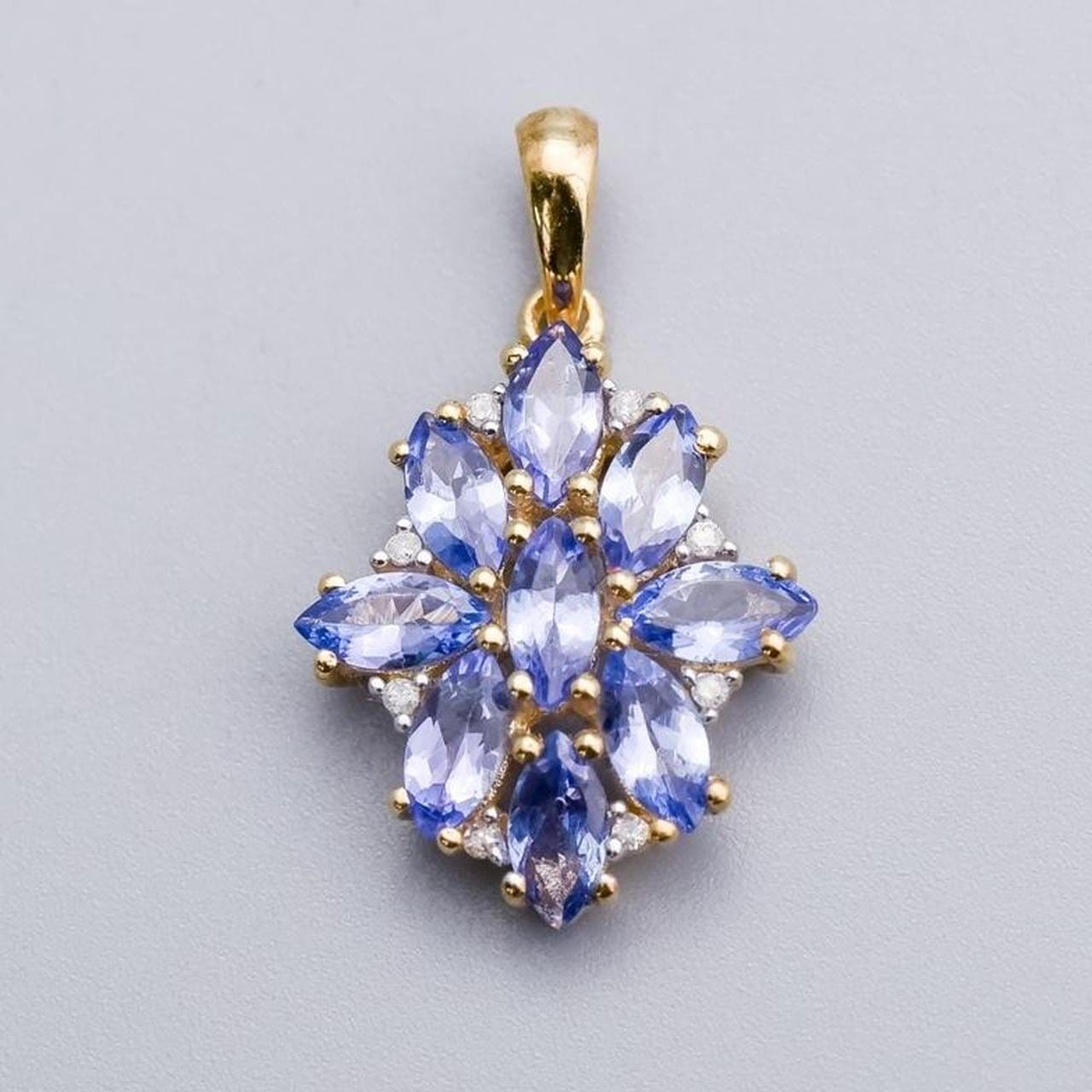 9K Gold Tanzanite Cluster Pendant