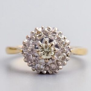 18K Gold Diamond Cluster Ring