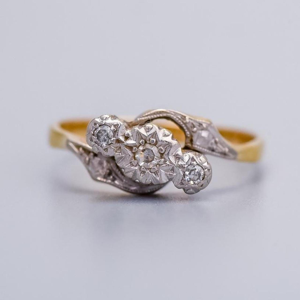 18K Gold Art Deco Trilogy Crossover Ring