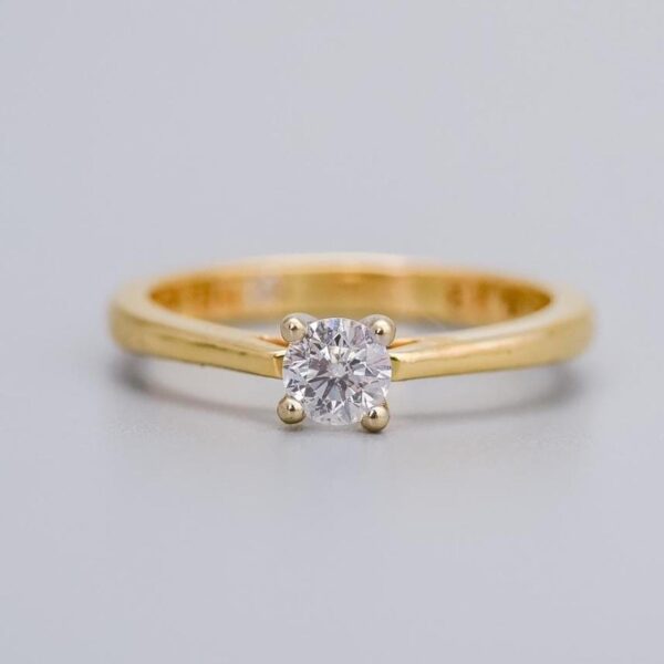 18K Gold Diamond Solitaire Ring