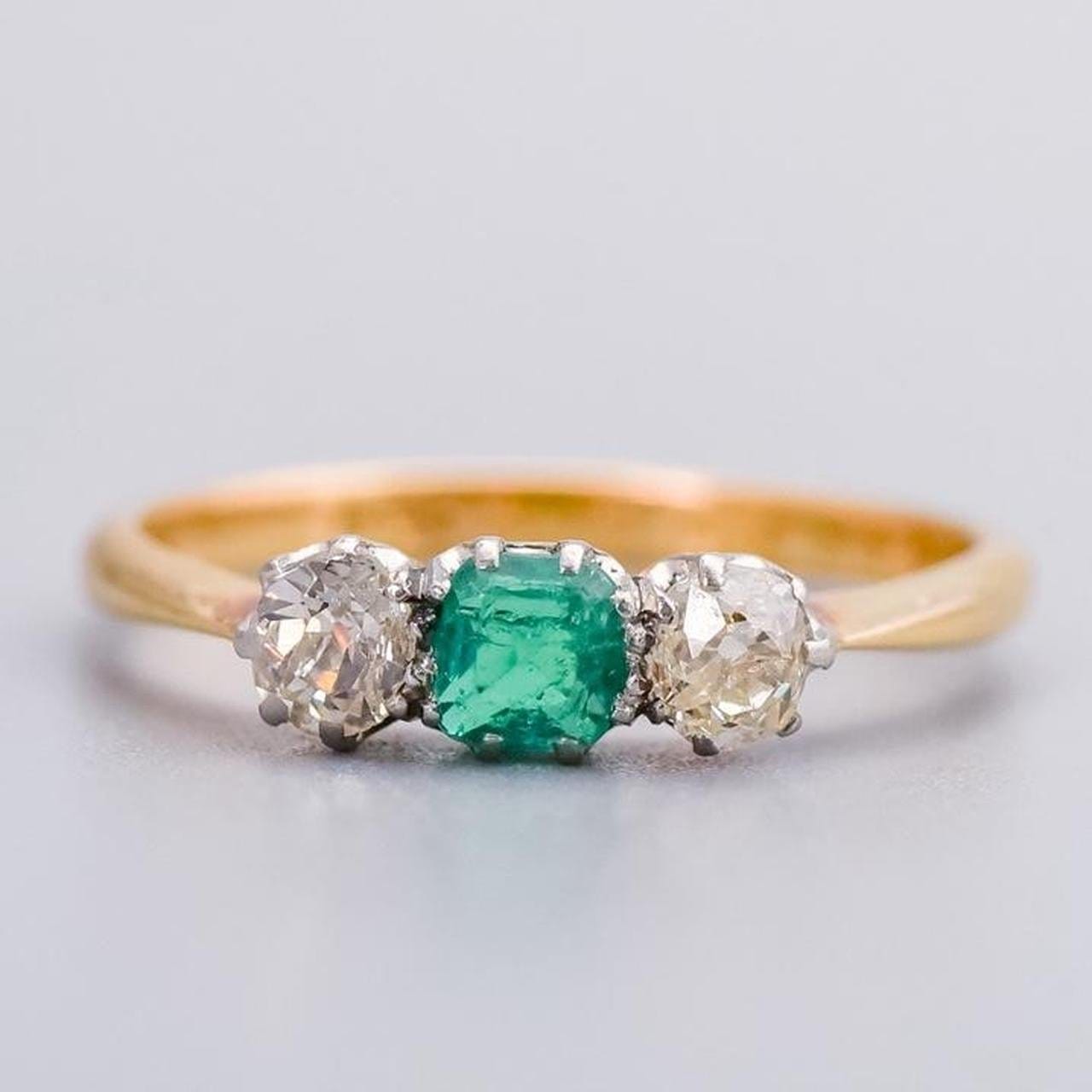 18K Gold Antique Emerald & Diamond Ring