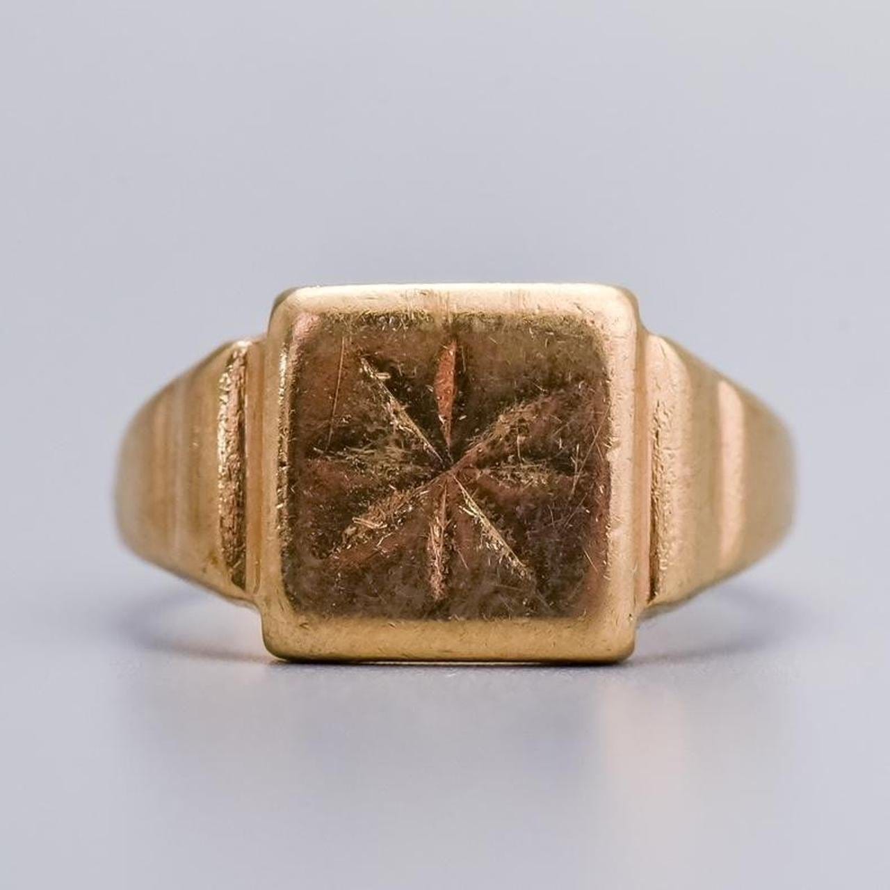 9K Gold Square Signet Ring