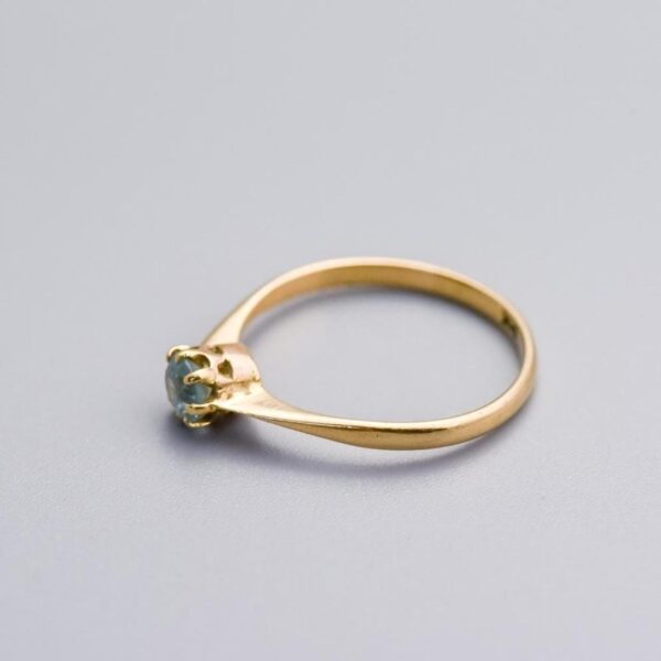 9K Gold Aquamarine Ring