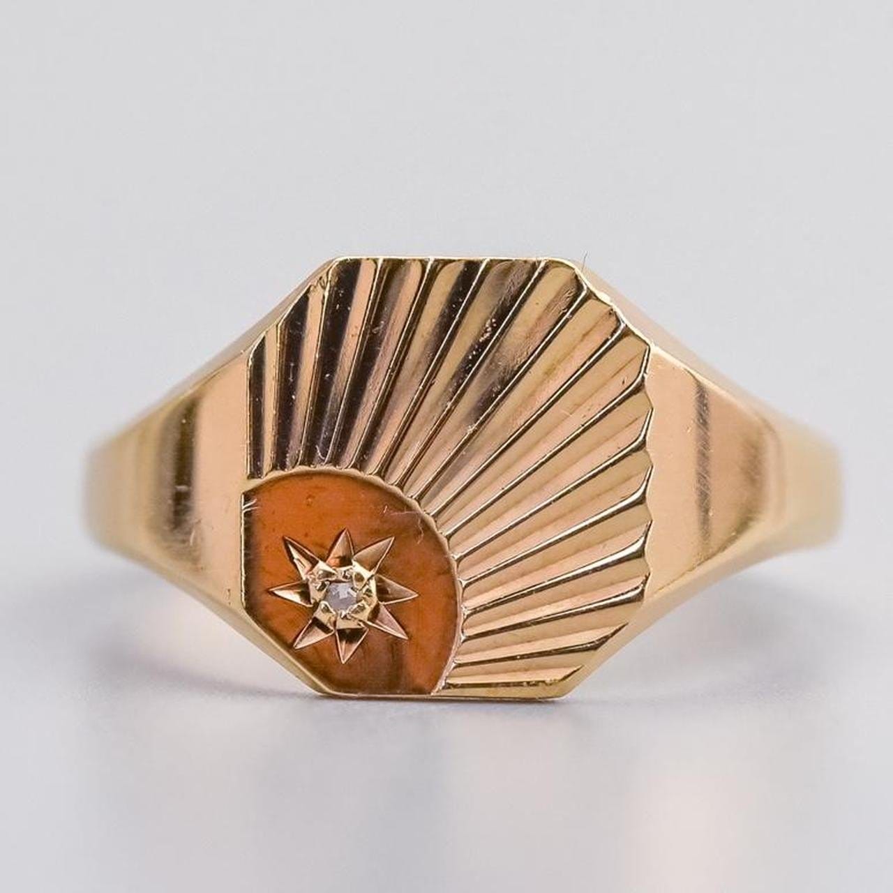 9K Gold Starburst Signet Ring