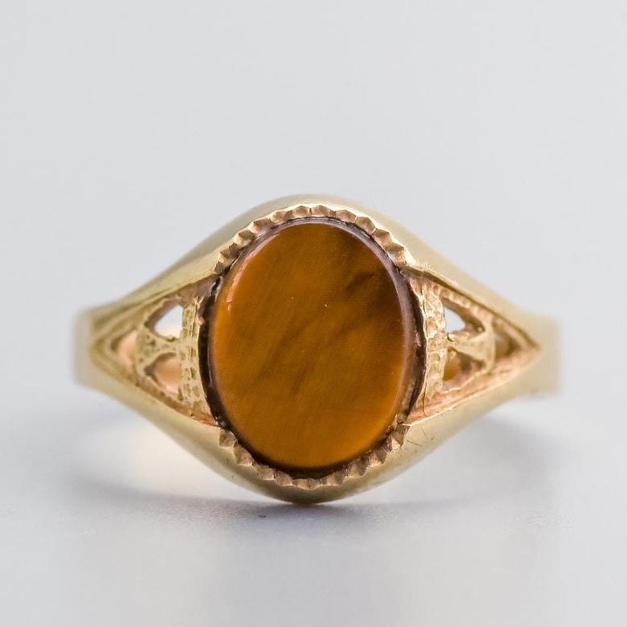 9K Gold Tiger’s Eye Signet Ring