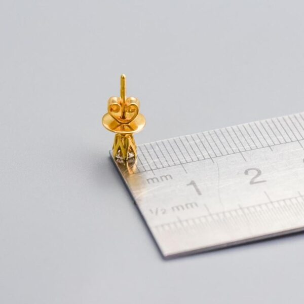 18K Gold Diamond Stud Earrings