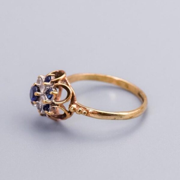 9K Gold Sapphire & CZ Cluster Ring