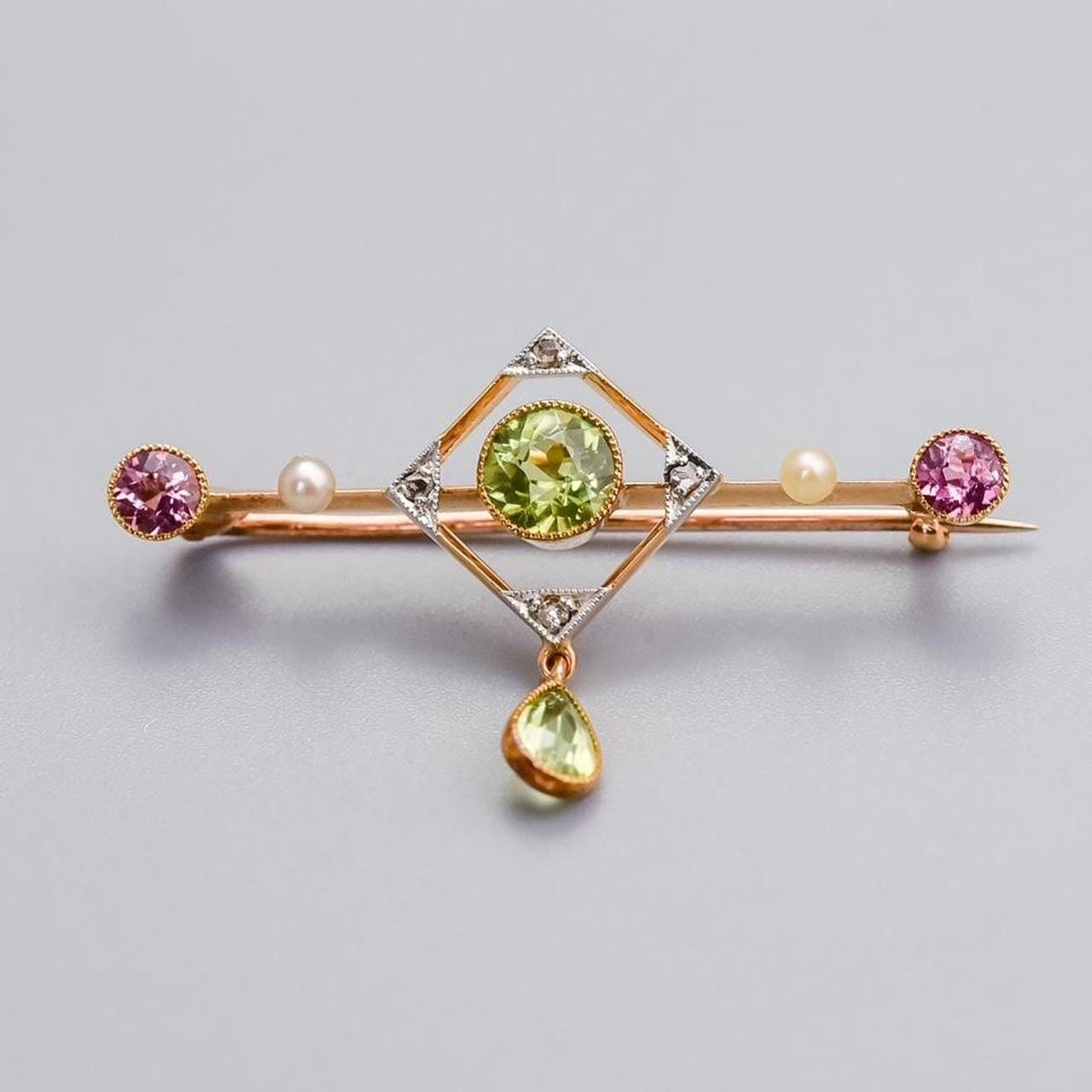 15K Gold Edwardian Peridot and Tourmaline Brooch