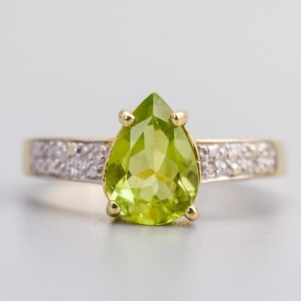 9K Gold Peridot Ring