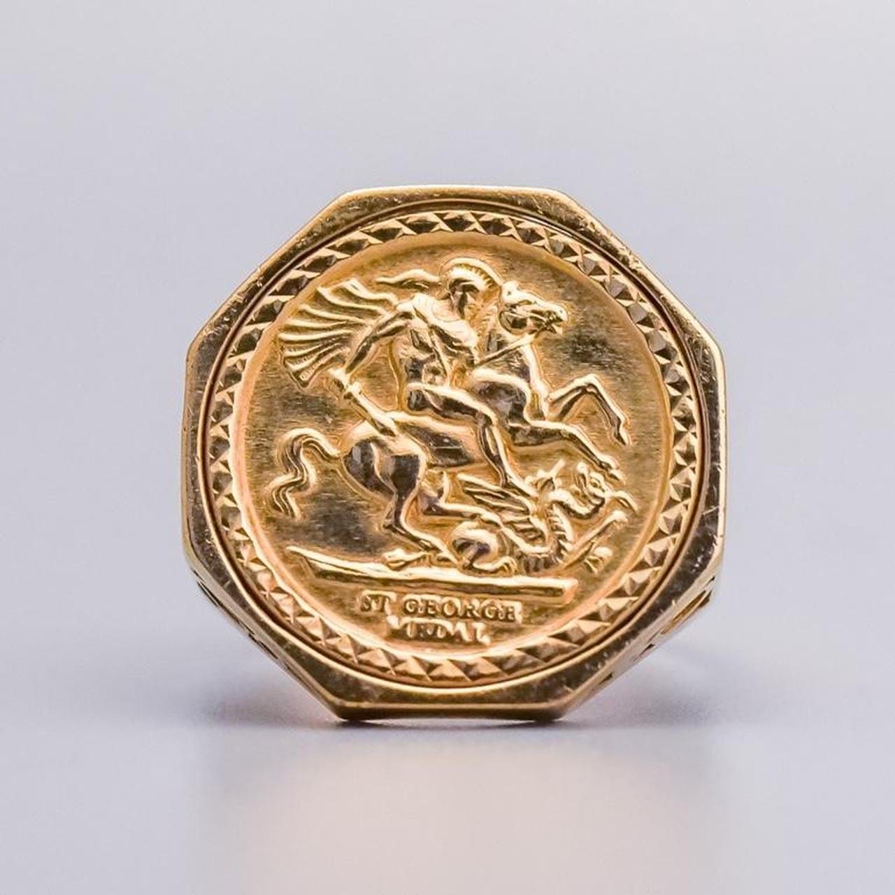 9K Gold Sovereign Style Ring