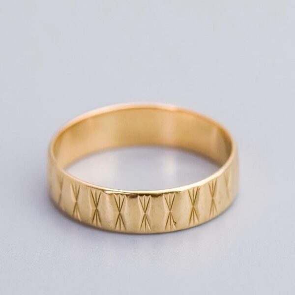 9K Gold Patterned Band
