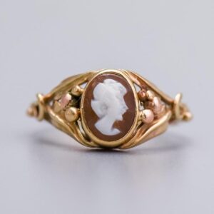 9K Gold Cameo Ring
