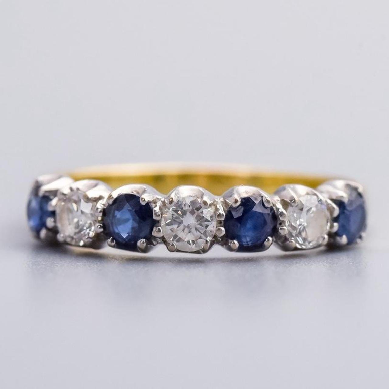 18K Gold Sapphire & Diamond Ring