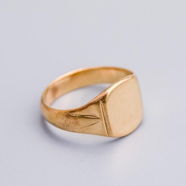 9K Gold Square Signet Ring