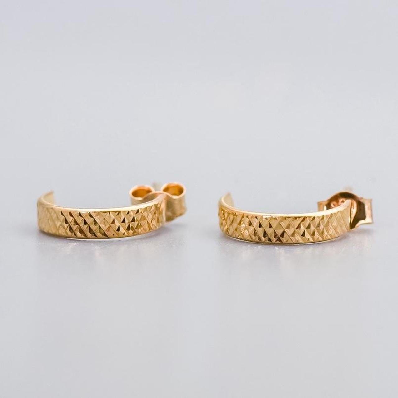 9K Gold Patterned Huggie Stud Earrings