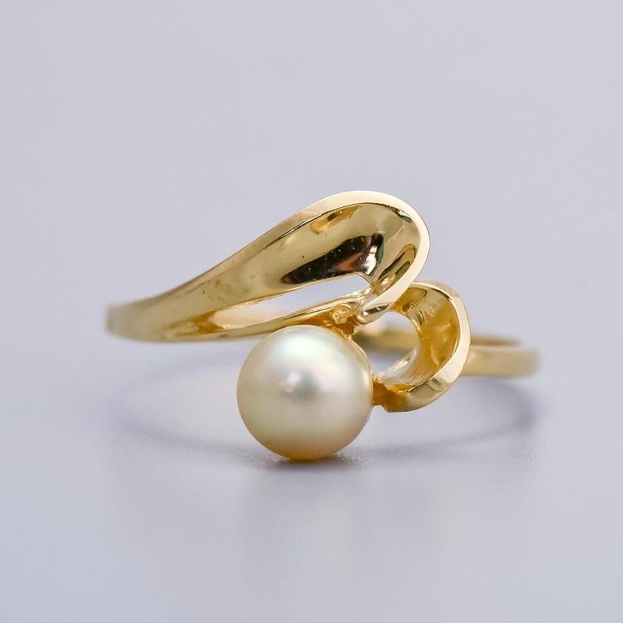 14K Gold Pearl Ring