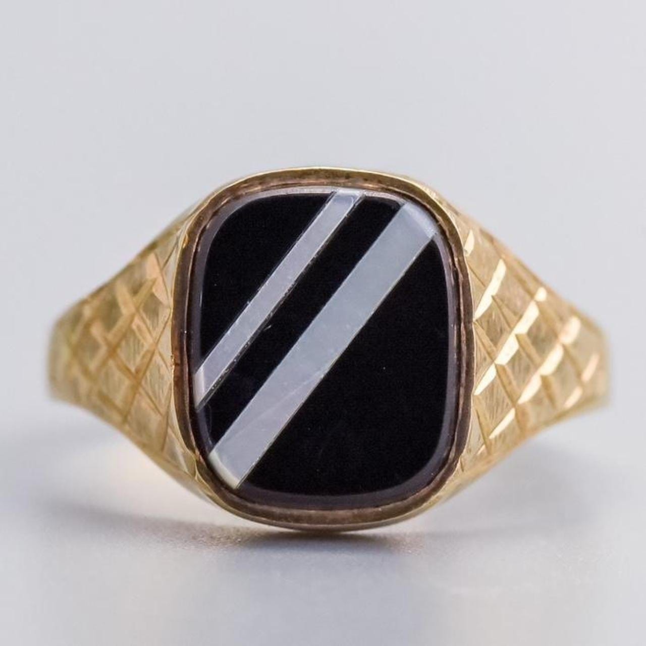 9K Gold Onyx & Mother of Pearl Signet Ring
