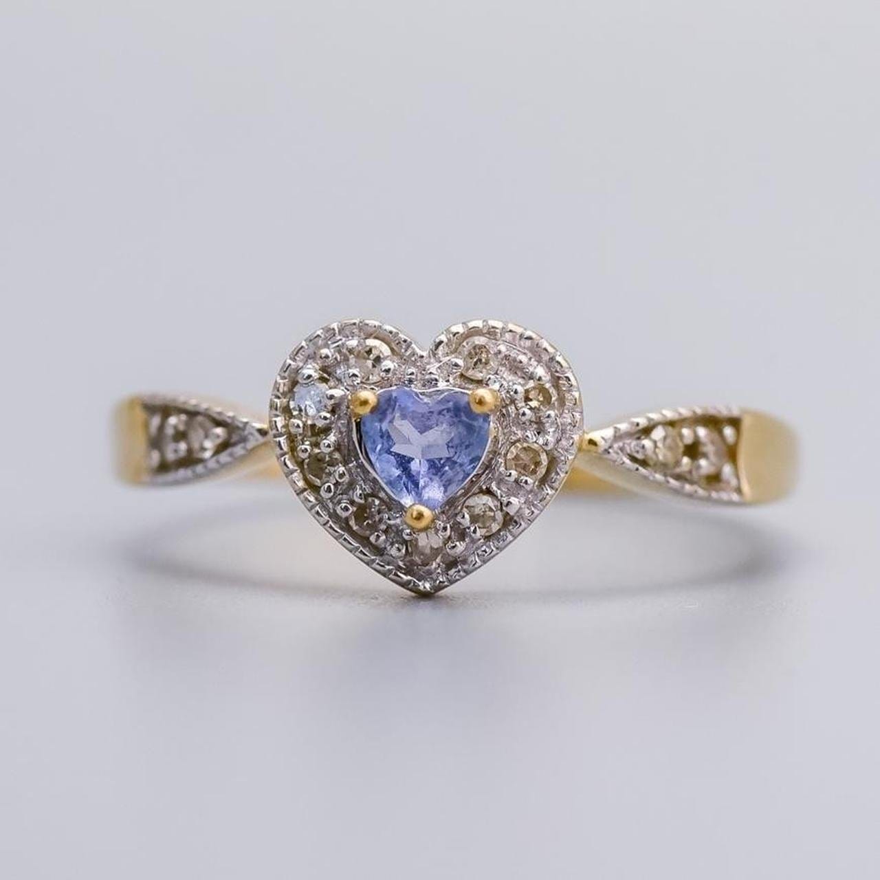 9K Gold Tanzanite Heart Ring
