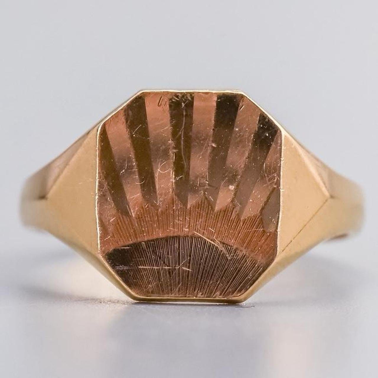 9K Gold Sunburst Signet Ring