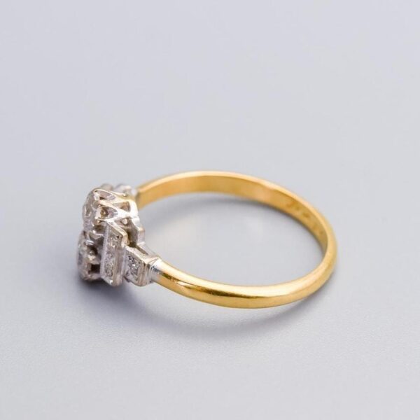 18K Gold Art Deco Diamond Ring