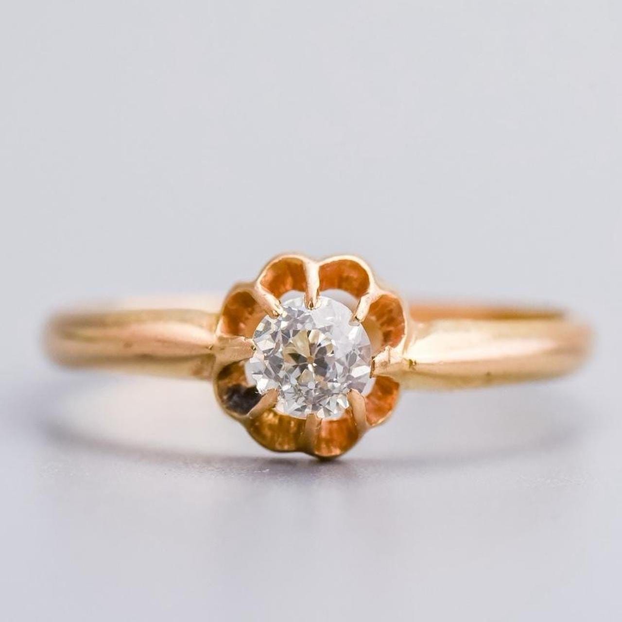 18K Gold Antique Diamond Ring