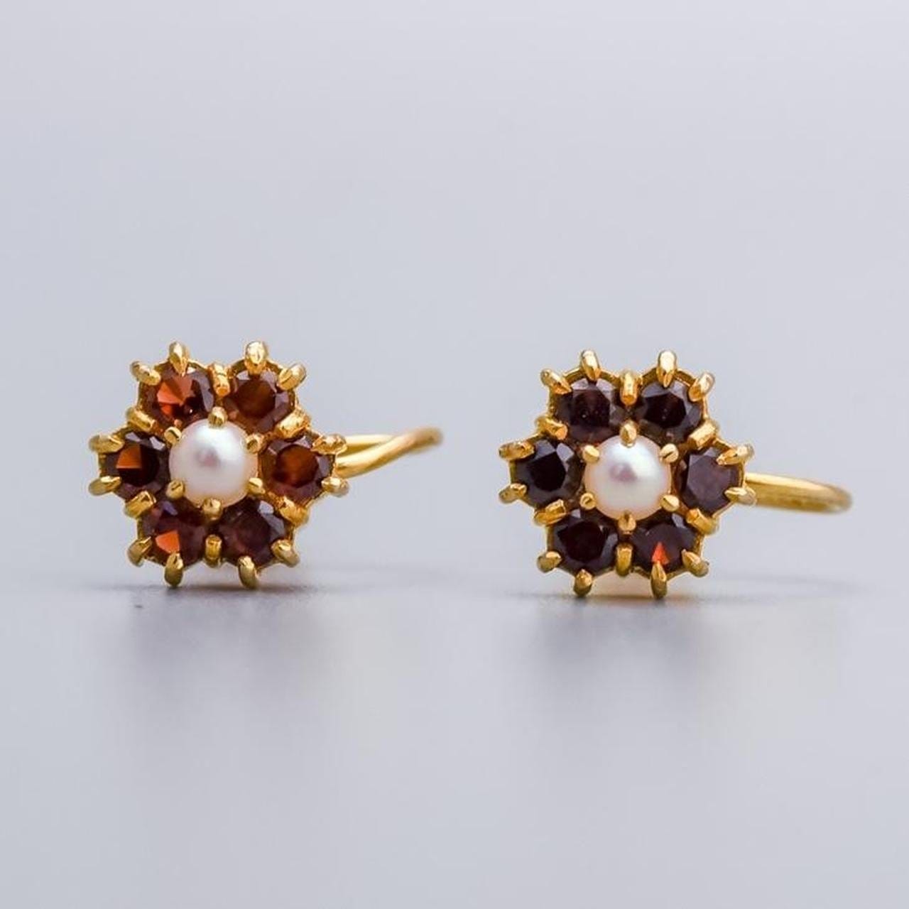 9K Gold Garnet and Pearl Earrings