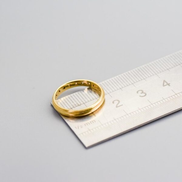 18K Gold Diamond Band