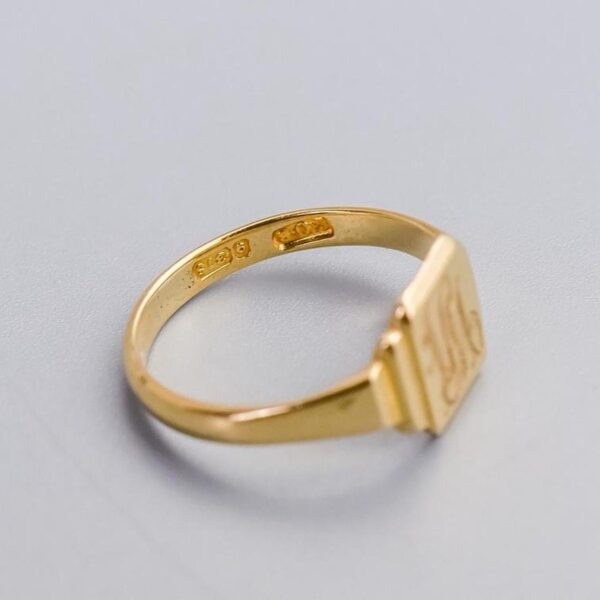 9K Gold Signet Ring