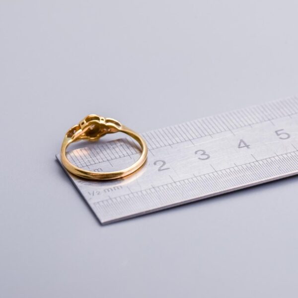 18K Gold Art Deco Diamond Ring